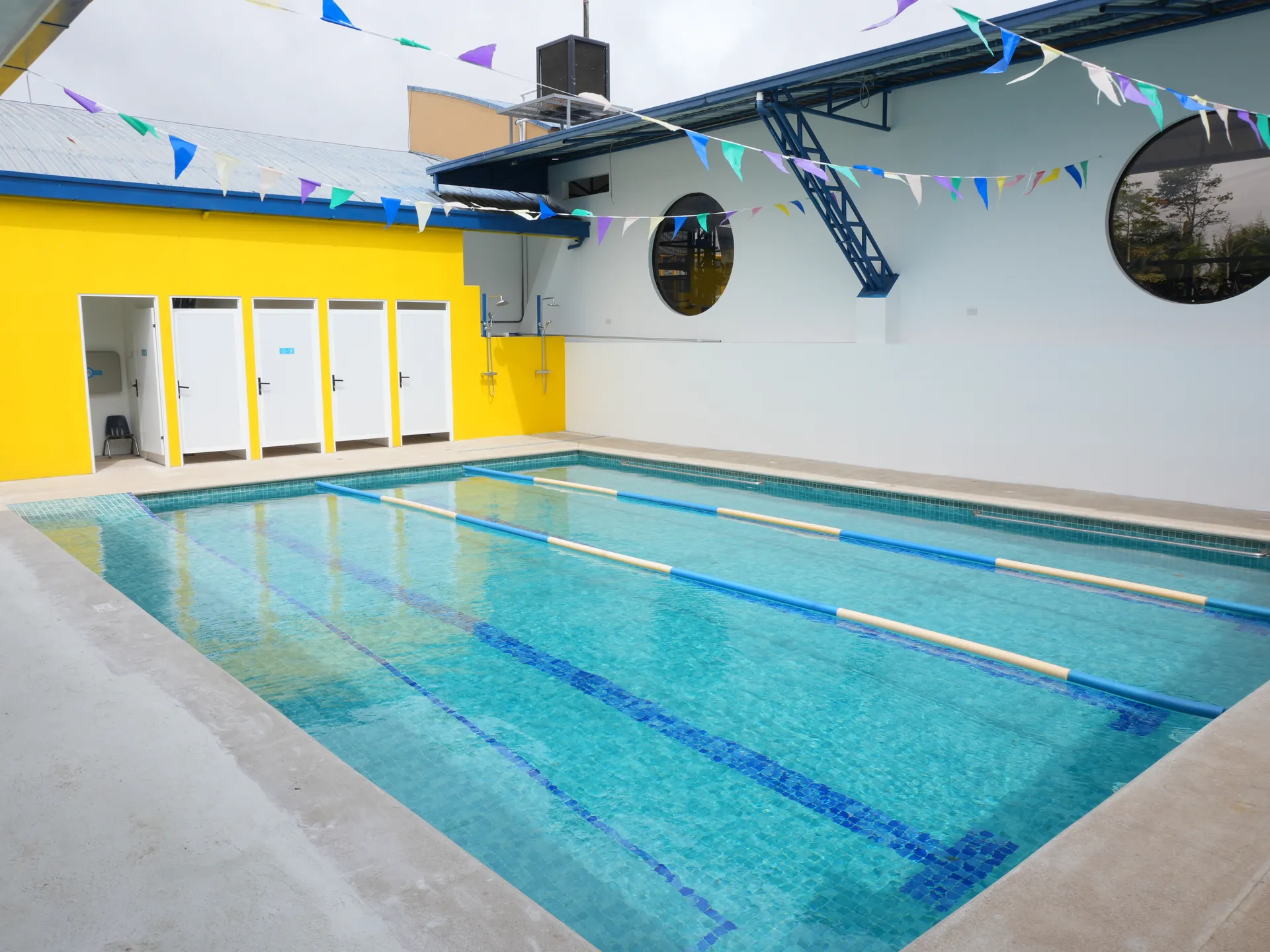 Heredia campus swimming pool for early-years aquatic programs